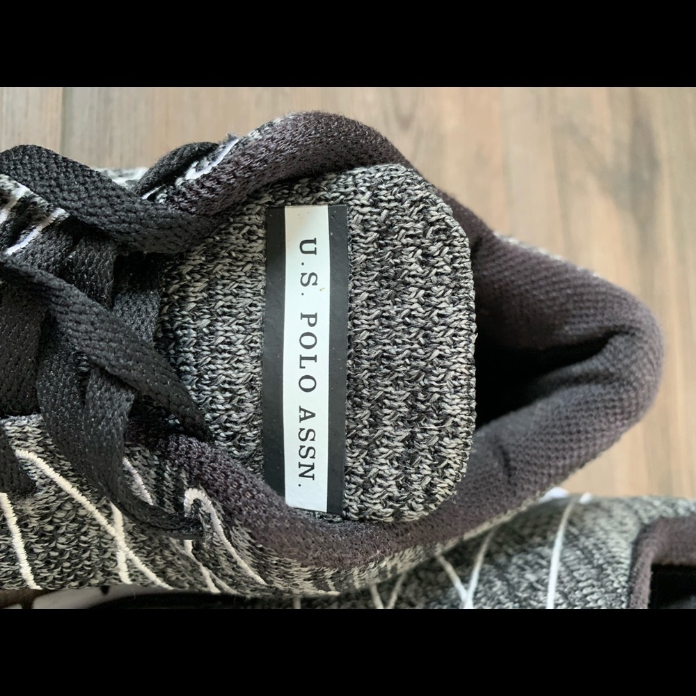 Shoes - Picture 6 of 7